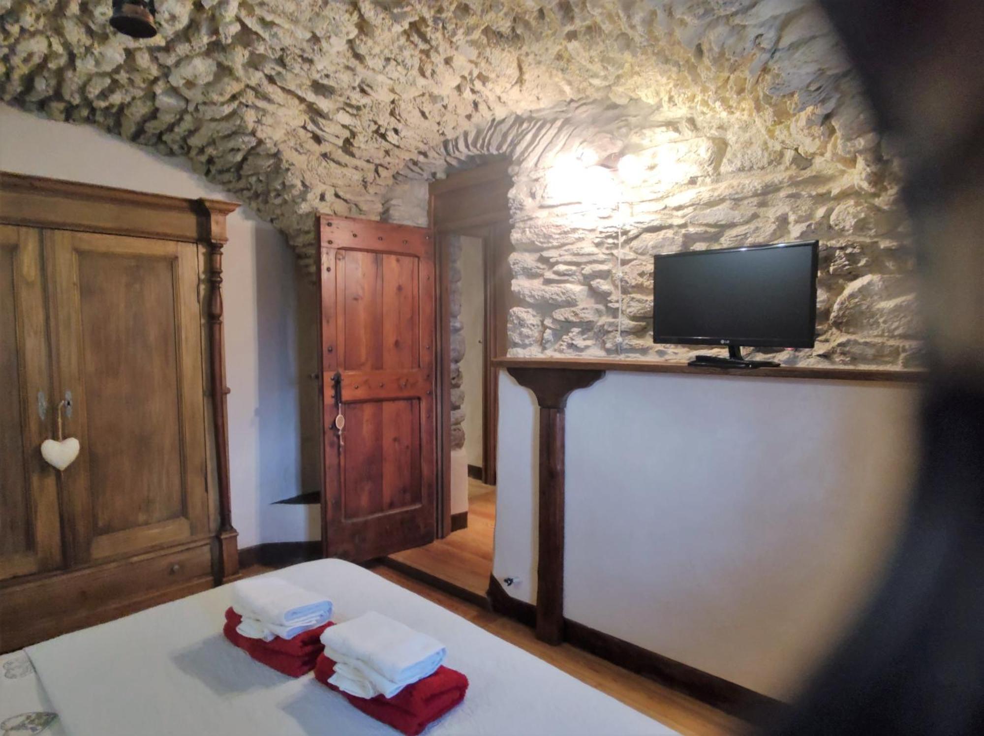 Le Petit Château de Vetan Saint-Pierre Extérieur photo