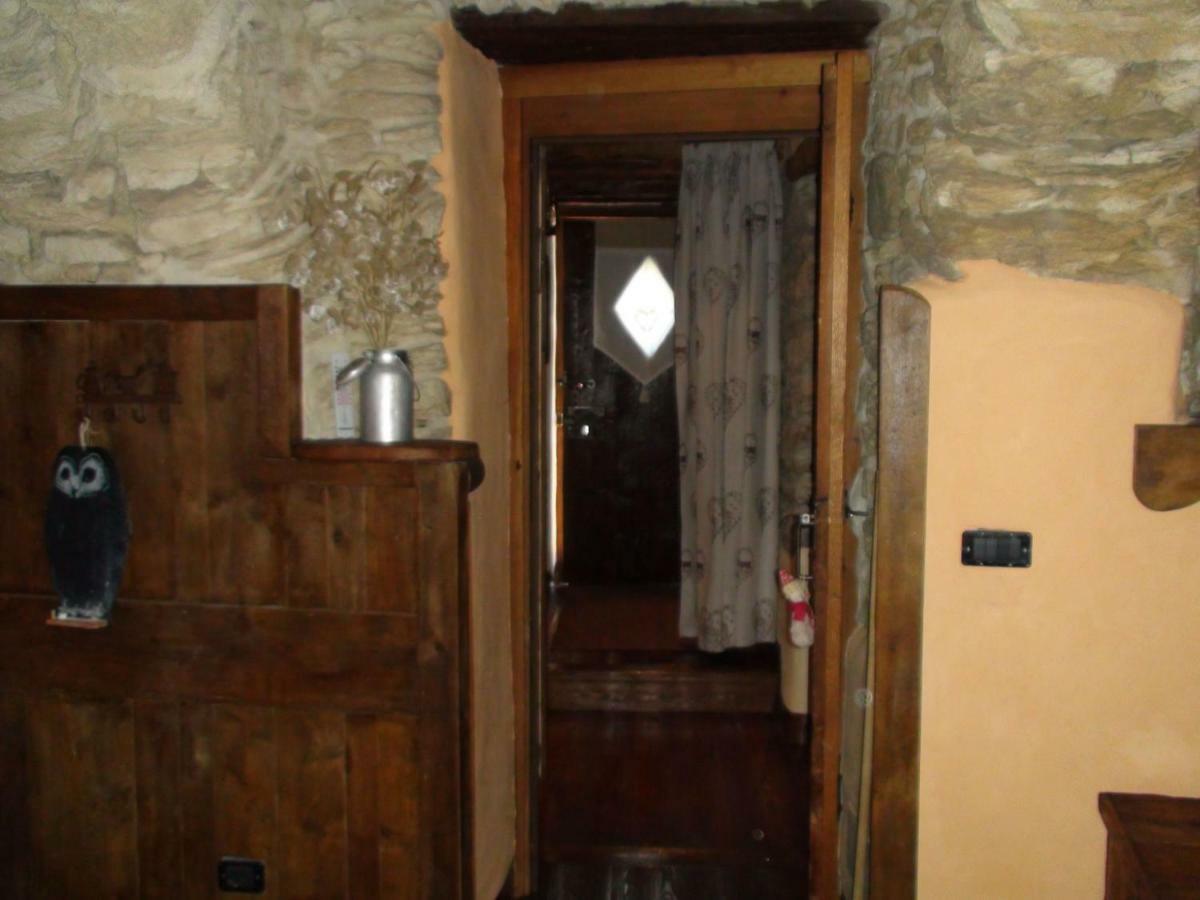 Le Petit Château de Vetan Saint-Pierre Extérieur photo