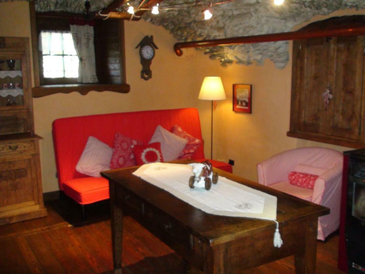 Le Petit Château de Vetan Saint-Pierre Extérieur photo